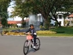 Bikin Ambyar Istana Negara dengan Lagu Ojo Dibandingke, Farel Prayoga Dapat Hadiah Sepeda